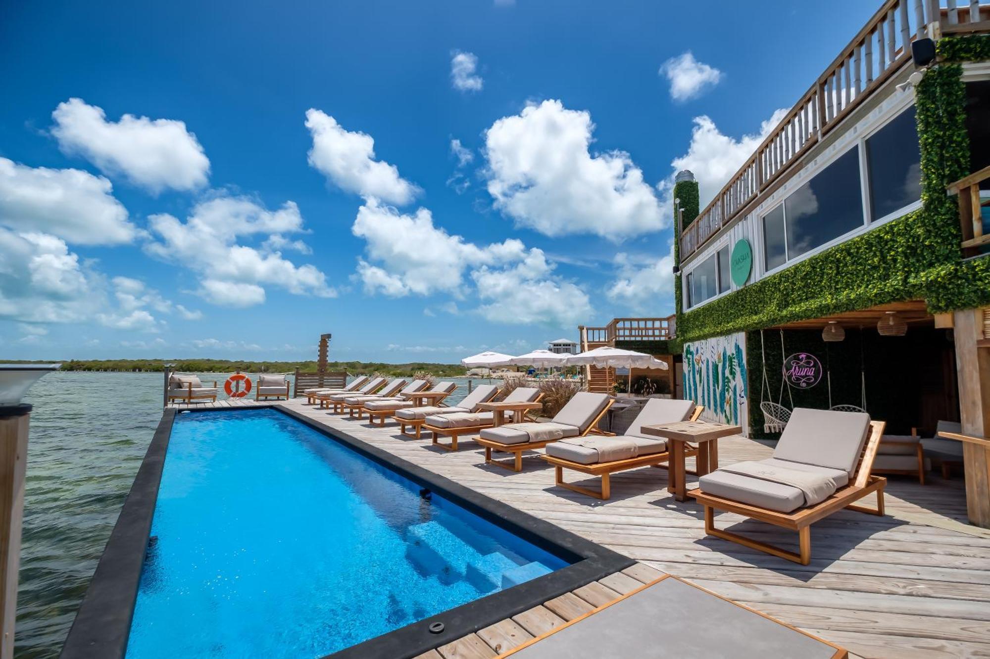 Aruna Resort & Villas ซานเปโดร ภายนอก รูปภาพ