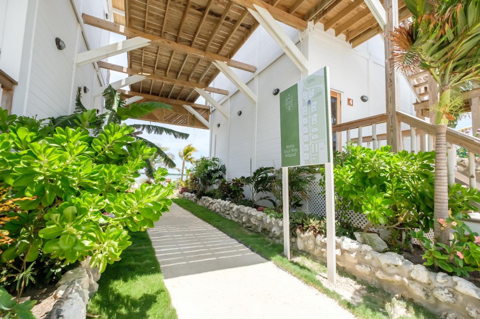 Aruna Resort & Villas ซานเปโดร ภายนอก รูปภาพ