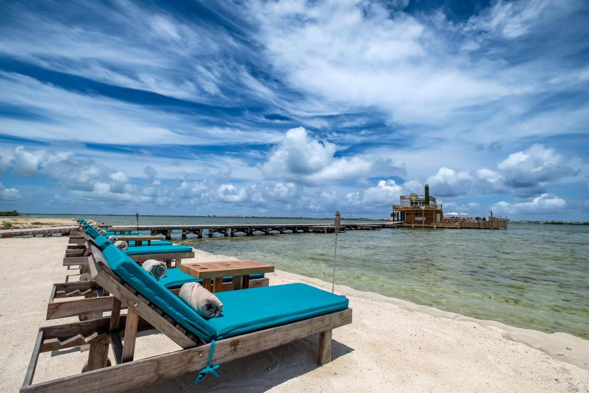 Aruna Resort & Villas ซานเปโดร ภายนอก รูปภาพ